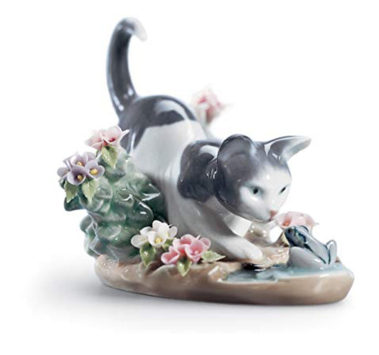 Lladro - Kitty Confrontation - Porcelain Figurine