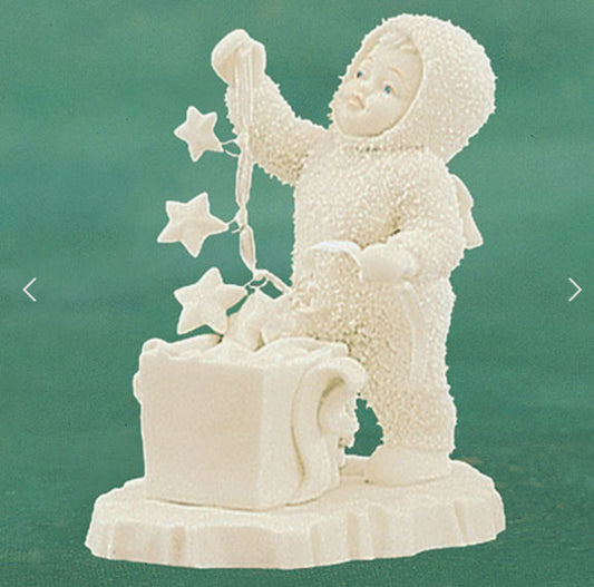 Snowbabies - Stringing Fallen Stars Figurine