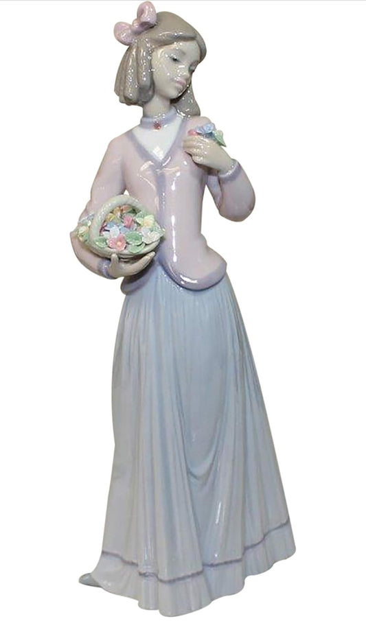 Lladro - Innocence In Bloom Porcelain Figurine