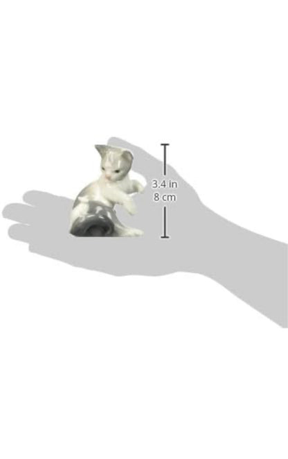 Lladro - Cat And Mouse Porcelain Figurine