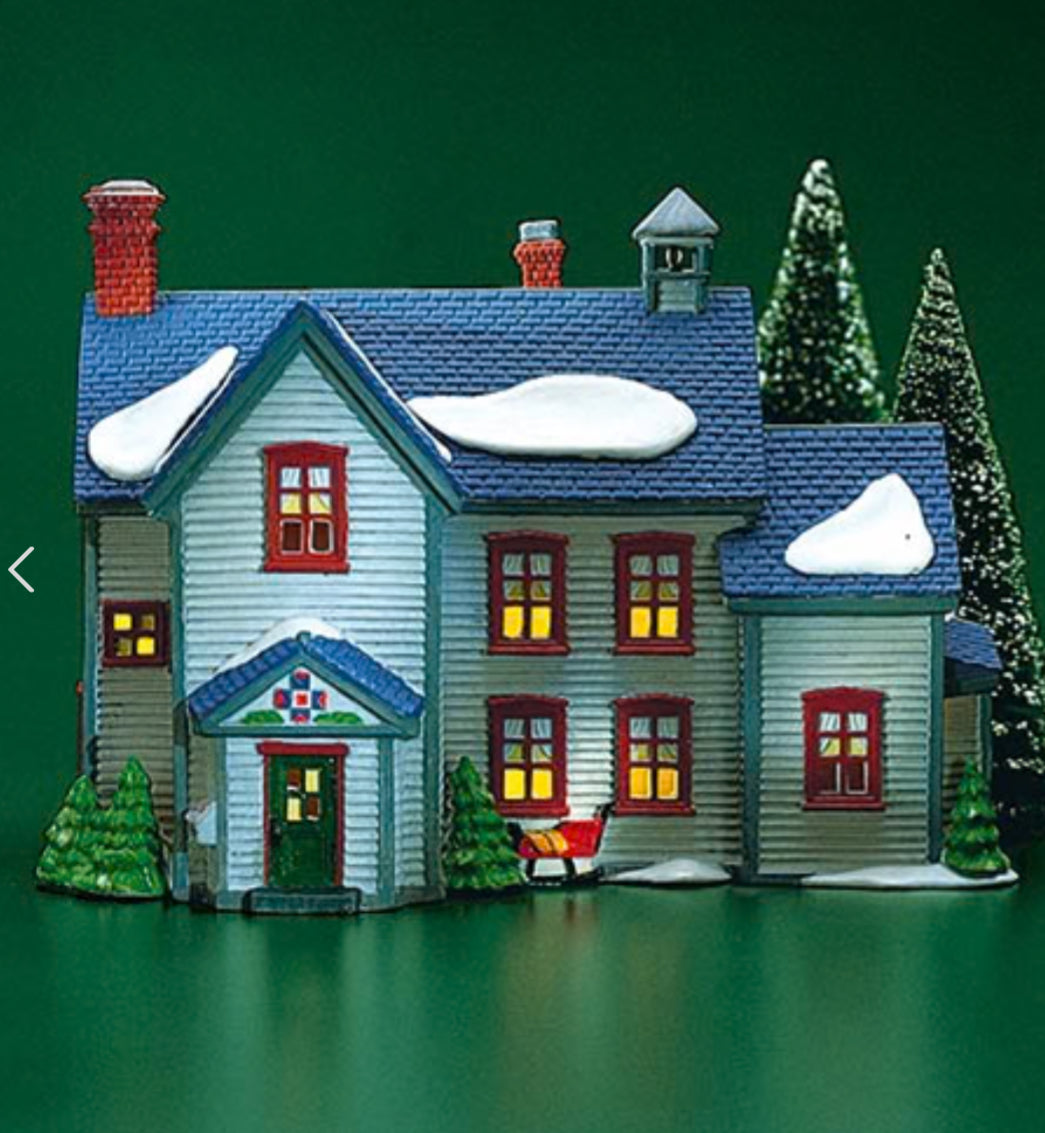 Department 56 - New England Village - Pennsylvania Dutch Farmhouse