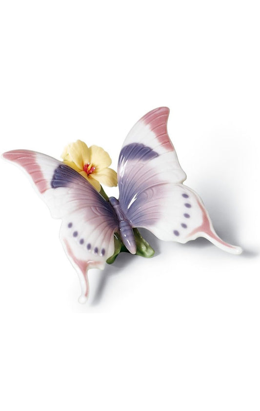 Lladro - A Moment's Rest  - Porcelain Butterfly Figurine