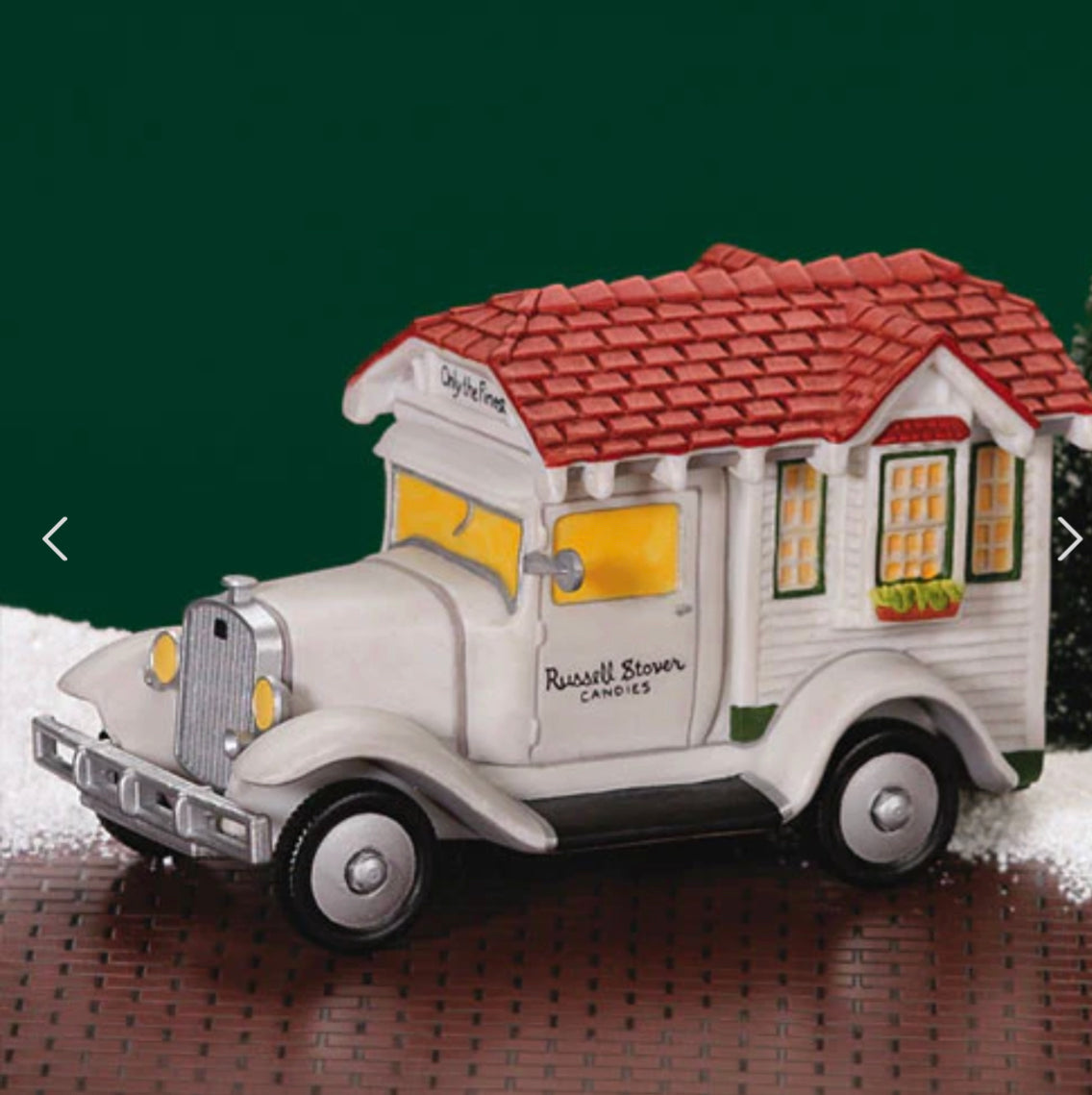 Department 56 - Christmas In The City - Russell Stover Delivery Truck